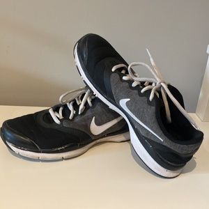 Womens Nike shoes. Size 8.5